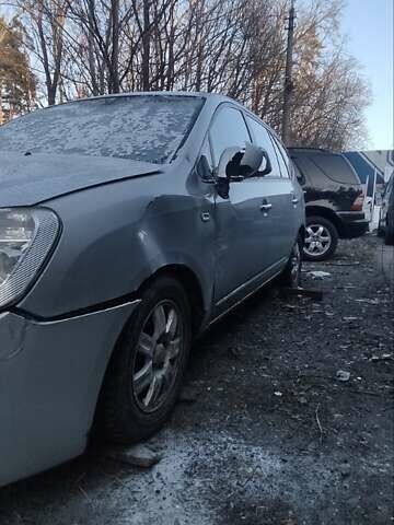Серый Киа Каренс, объемом двигателя 2 л и пробегом 390 тыс. км за 3000 $, фото 2 на Automoto.ua