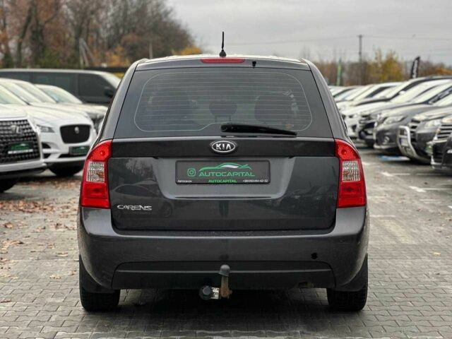 Серый Киа Каренс, объемом двигателя 2 л и пробегом 203 тыс. км за 5999 $, фото 6 на Automoto.ua