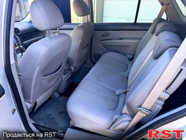 Серый Киа Каренс, объемом двигателя 2 л и пробегом 115 тыс. км за 6800 $, фото 9 на Automoto.ua