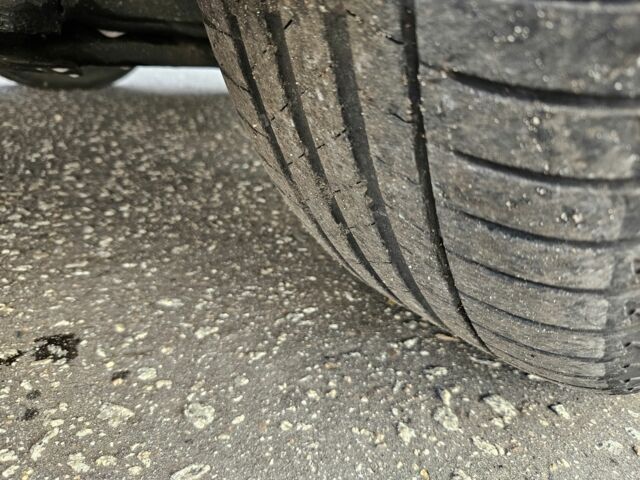 Серый Киа Каренс, объемом двигателя 2 л и пробегом 350 тыс. км за 2800 $, фото 22 на Automoto.ua