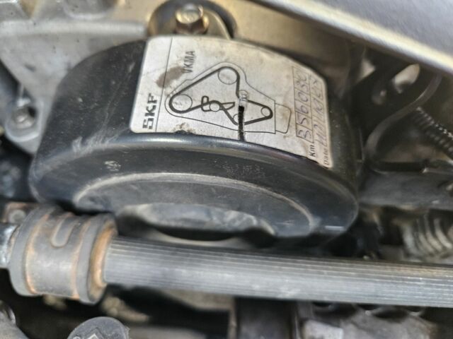 Серый Киа Каренс, объемом двигателя 2 л и пробегом 350 тыс. км за 2800 $, фото 21 на Automoto.ua