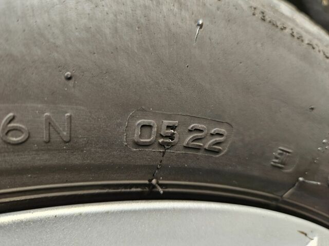 Серый Киа Каренс, объемом двигателя 2 л и пробегом 350 тыс. км за 2800 $, фото 23 на Automoto.ua