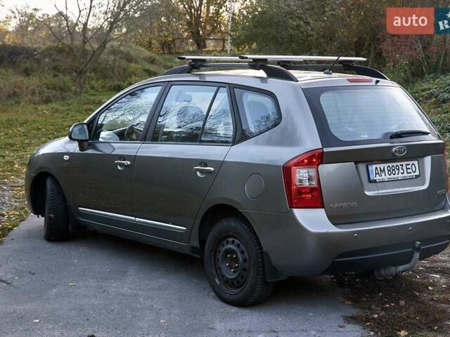Киа Каренс 2009 в Житомире на Automoto.ua Серый Киа Каренс, объемом двигателя 1.99 л и пробегом 270 тыс. км за 5500 $, фото 1 на Automoto.ua