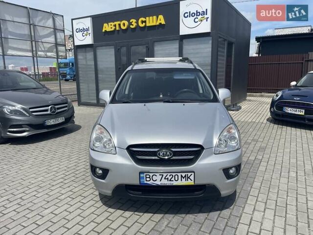 Серый Киа Каренс, объемом двигателя 2 л и пробегом 207 тыс. км за 5999 $, фото 1 на Automoto.ua