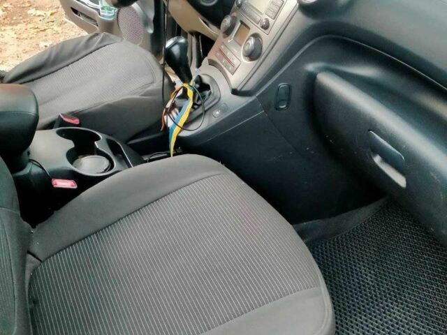 Сірий Кіа Каренс, об'ємом двигуна 2 л та пробігом 229 тис. км за 7300 $, фото 9 на Automoto.ua