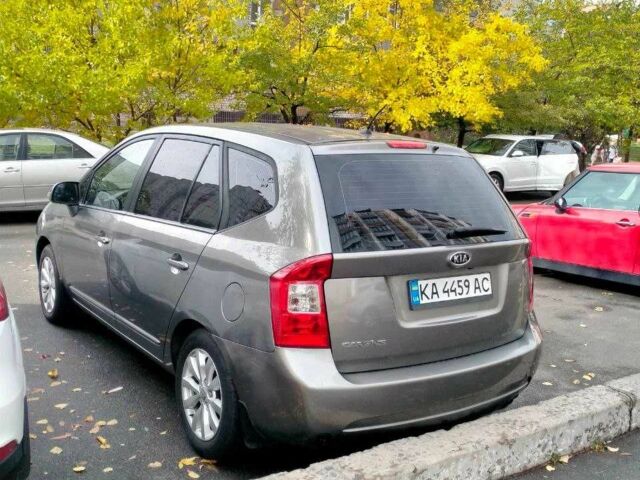 Сірий Кіа Каренс, об'ємом двигуна 2 л та пробігом 229 тис. км за 7300 $, фото 4 на Automoto.ua