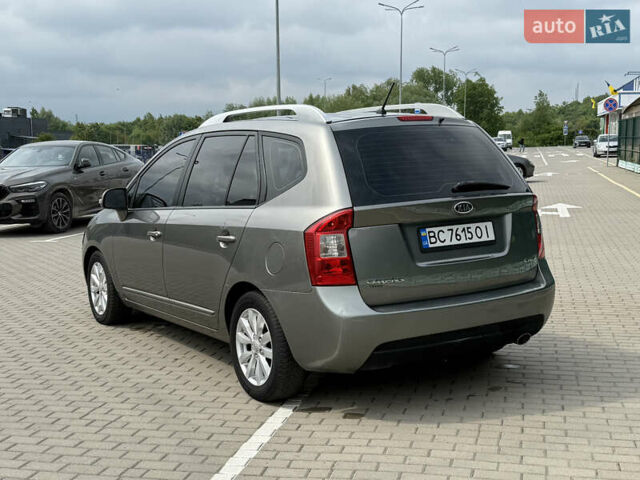 Сірий Кіа Каренс, об'ємом двигуна 1.58 л та пробігом 265 тис. км за 7400 $, фото 14 на Automoto.ua