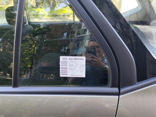 Сірий Кіа Каренс, об'ємом двигуна 2 л та пробігом 90 тис. км за 7700 $, фото 8 на Automoto.ua