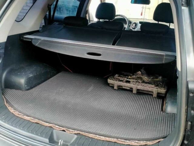 Сірий Кіа Каренс, об'ємом двигуна 2 л та пробігом 229 тис. км за 7300 $, фото 11 на Automoto.ua