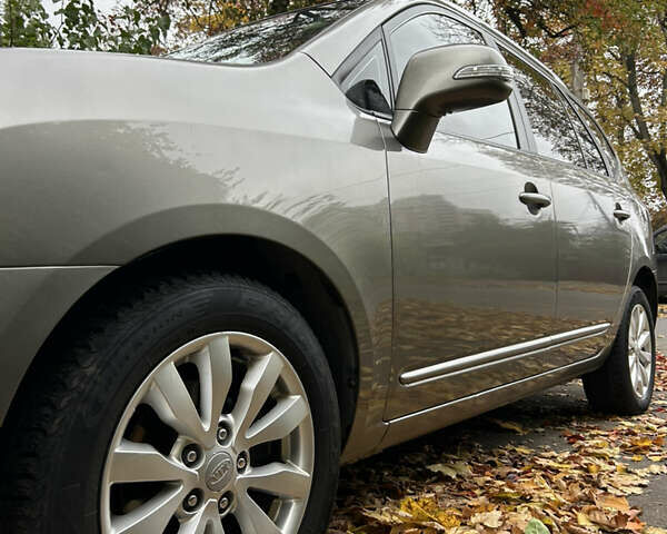 Серый Киа Каренс, объемом двигателя 1.58 л и пробегом 220 тыс. км за 8300 $, фото 8 на Automoto.ua