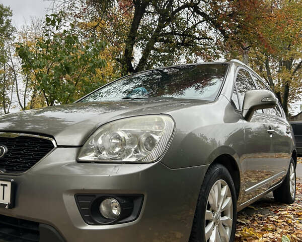 Серый Киа Каренс, объемом двигателя 1.58 л и пробегом 220 тыс. км за 8300 $, фото 9 на Automoto.ua