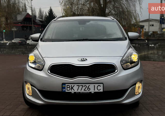 Серый Киа Каренс, объемом двигателя 1.69 л и пробегом 180 тыс. км за 9400 $, фото 2 на Automoto.ua