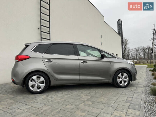 Серый Киа Каренс, объемом двигателя 1.7 л и пробегом 153 тыс. км за 13300 $, фото 3 на Automoto.ua