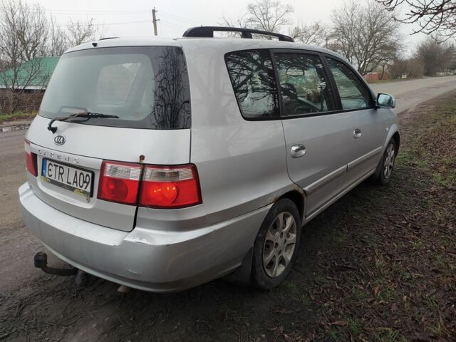 Серый Киа Каренс, объемом двигателя 2 л и пробегом 220 тыс. км за 1850 $, фото 2 на Automoto.ua