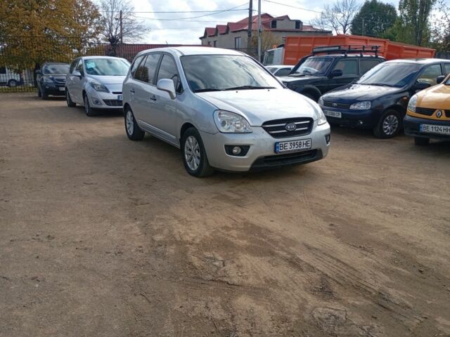 Серый Киа Каренс, объемом двигателя 2 л и пробегом 196 тыс. км за 5200 $, фото 2 на Automoto.ua