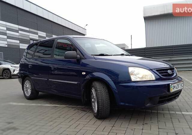 Синий Киа Каренс, объемом двигателя 2 л и пробегом 190 тыс. км за 4800 $, фото 6 на Automoto.ua