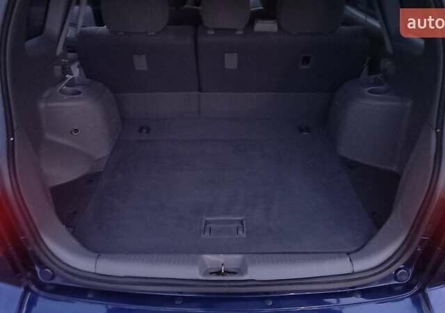 Синий Киа Каренс, объемом двигателя 2 л и пробегом 190 тыс. км за 4700 $, фото 12 на Automoto.ua