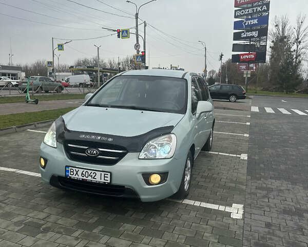 Синій Кіа Каренс, об'ємом двигуна 2 л та пробігом 190 тис. км за 5950 $, фото 1 на Automoto.ua