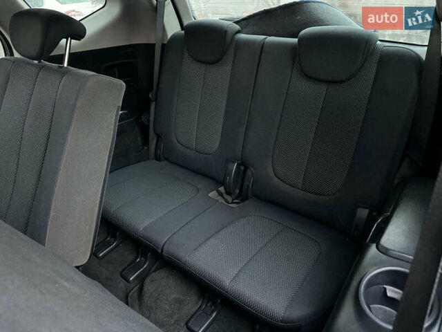 Синий Киа Каренс, объемом двигателя 2 л и пробегом 234 тыс. км за 6990 $, фото 16 на Automoto.ua