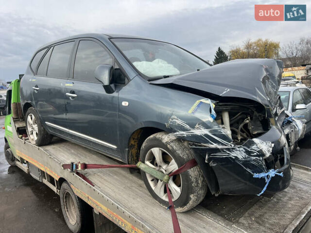 Синий Киа Каренс, объемом двигателя 2 л и пробегом 176 тыс. км за 2399 $, фото 8 на Automoto.ua