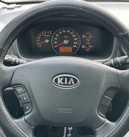 Синий Киа Каренс, объемом двигателя 2 л и пробегом 153 тыс. км за 6900 $, фото 10 на Automoto.ua