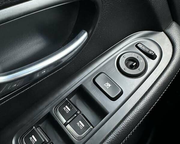 Синий Киа Каренс, объемом двигателя 1.69 л и пробегом 188 тыс. км за 11500 $, фото 31 на Automoto.ua