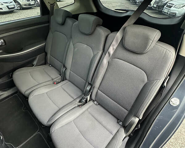 Синий Киа Каренс, объемом двигателя 1.69 л и пробегом 188 тыс. км за 12300 $, фото 16 на Automoto.ua