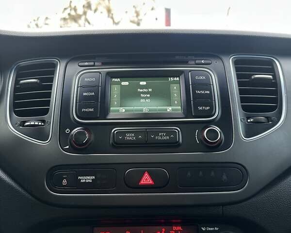 Синий Киа Каренс, объемом двигателя 1.69 л и пробегом 188 тыс. км за 11500 $, фото 19 на Automoto.ua