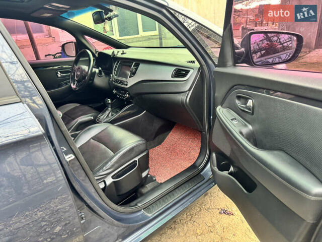 Синій Кіа Каренс, об'ємом двигуна 1.7 л та пробігом 75 тис. км за 13000 $, фото 5 на Automoto.ua