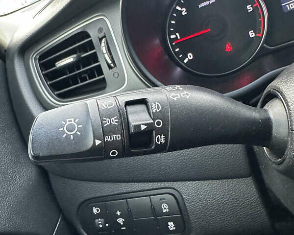 Синий Киа Каренс, объемом двигателя 1.69 л и пробегом 188 тыс. км за 12300 $, фото 39 на Automoto.ua