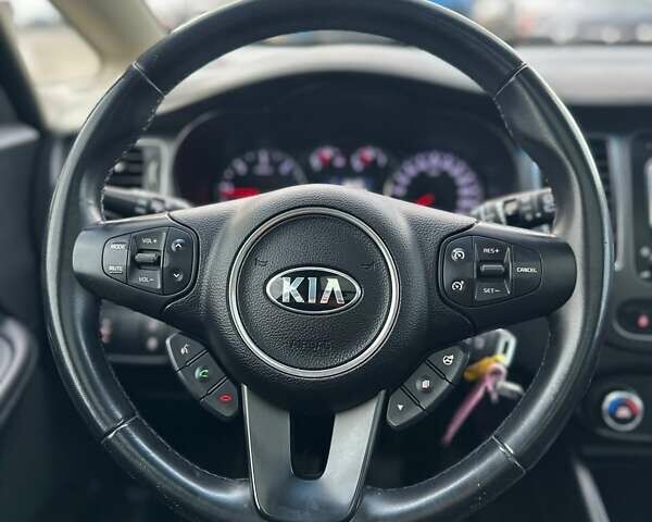 Синий Киа Каренс, объемом двигателя 1.69 л и пробегом 188 тыс. км за 11500 $, фото 18 на Automoto.ua