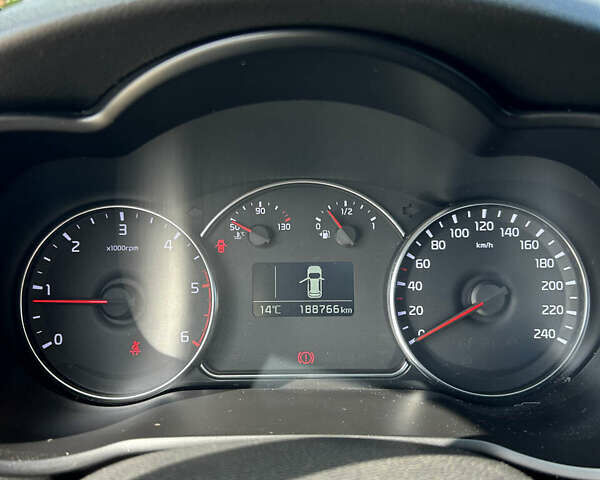 Синий Киа Каренс, объемом двигателя 1.69 л и пробегом 188 тыс. км за 11800 $, фото 36 на Automoto.ua