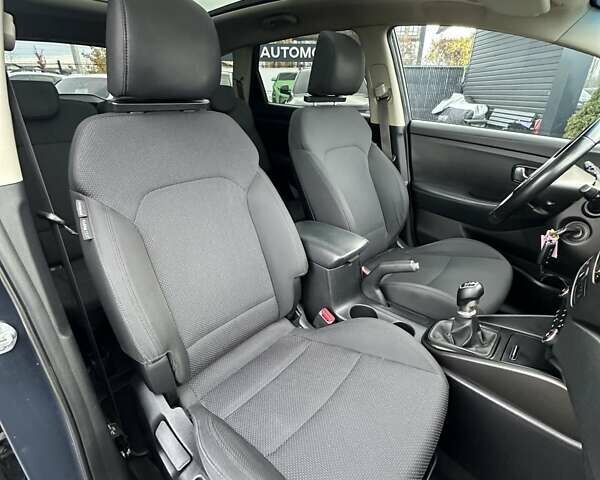 Синий Киа Каренс, объемом двигателя 1.69 л и пробегом 188 тыс. км за 11500 $, фото 25 на Automoto.ua