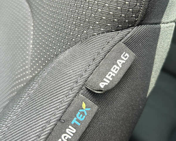 Синий Киа Каренс, объемом двигателя 1.69 л и пробегом 188 тыс. км за 11800 $, фото 31 на Automoto.ua