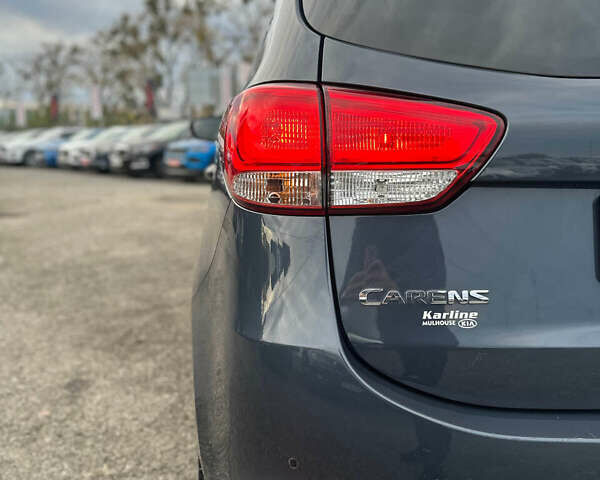 Синий Киа Каренс, объемом двигателя 1.69 л и пробегом 188 тыс. км за 12300 $, фото 10 на Automoto.ua