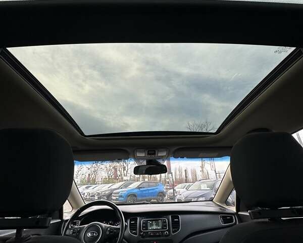 Синий Киа Каренс, объемом двигателя 1.69 л и пробегом 188 тыс. км за 11500 $, фото 27 на Automoto.ua