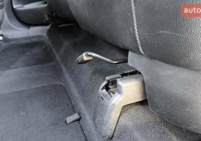 Синій Кіа Каренс, об'ємом двигуна 2 л та пробігом 228 тис. км за 10200 $, фото 25 на Automoto.ua