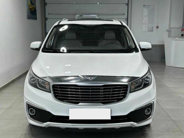 Білий Кіа Карнівал, об'ємом двигуна 2.2 л та пробігом 133 тис. км за 16000 $, фото 1 на Automoto.ua