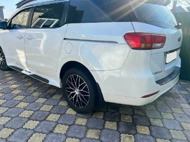 Білий Кіа Карнівал, об'ємом двигуна 2.2 л та пробігом 101 тис. км за 15600 $, фото 2 на Automoto.ua