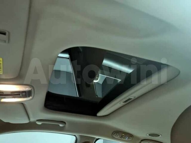 Білий Кіа Карнівал, об'ємом двигуна 0 л та пробігом 151 тис. км за 14000 $, фото 8 на Automoto.ua