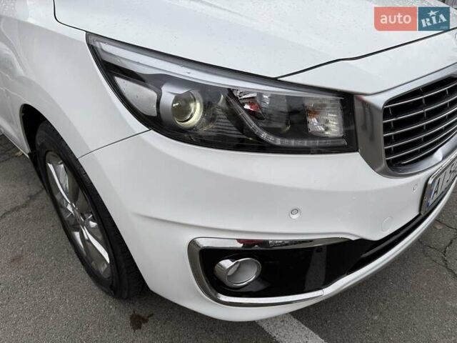 Белый Киа Карнивал, объемом двигателя 2.2 л и пробегом 126 тыс. км за 24100 $, фото 8 на Automoto.ua