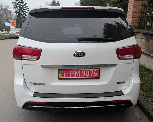 Білий Кіа Карнівал, об'ємом двигуна 2.2 л та пробігом 211 тис. км за 15900 $, фото 3 на Automoto.ua