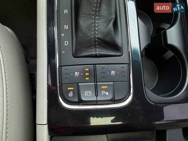 Белый Киа Карнивал, объемом двигателя 2.2 л и пробегом 126 тыс. км за 24100 $, фото 25 на Automoto.ua