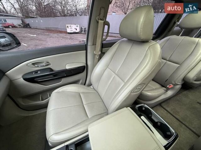 Белый Киа Карнивал, объемом двигателя 2.2 л и пробегом 126 тыс. км за 24100 $, фото 27 на Automoto.ua