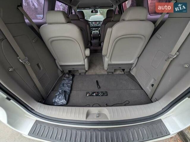 Білий Кіа Карнівал, об'ємом двигуна 2.2 л та пробігом 211 тис. км за 15900 $, фото 26 на Automoto.ua