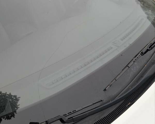 Білий Кіа Карнівал, об'ємом двигуна 2.2 л та пробігом 211 тис. км за 15900 $, фото 33 на Automoto.ua