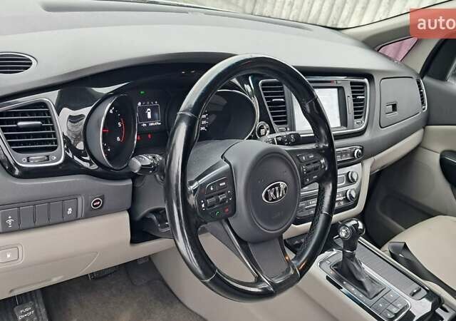 Білий Кіа Карнівал, об'ємом двигуна 2.2 л та пробігом 164 тис. км за 19900 $, фото 21 на Automoto.ua
