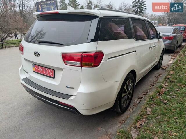 Білий Кіа Карнівал, об'ємом двигуна 2.2 л та пробігом 211 тис. км за 15900 $, фото 2 на Automoto.ua