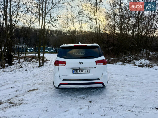 Білий Кіа Карнівал, об'ємом двигуна 2.2 л та пробігом 165 тис. км за 26700 $, фото 14 на Automoto.ua