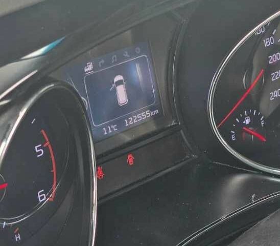 Белый Киа Карнивал, объемом двигателя 0 л и пробегом 129 тыс. км за 17800 $, фото 11 на Automoto.ua